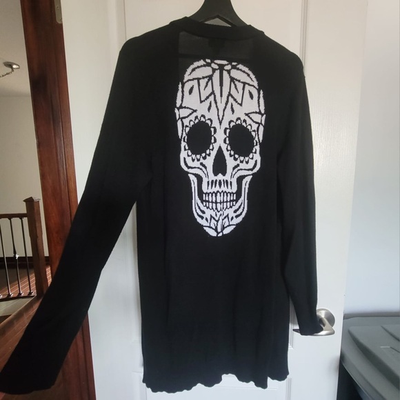 Warm sweater - Picture 3 of 3